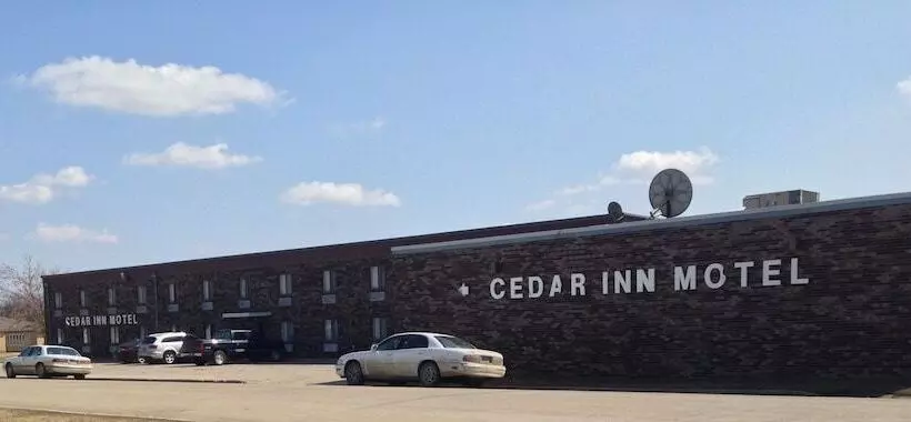 Retkeilymaja Cedar Inn