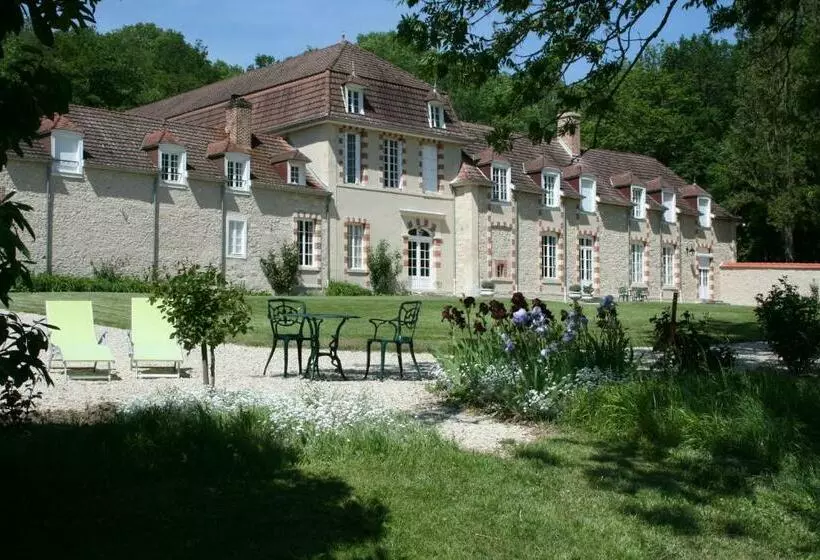 ベッドアンドブレックファースト Manoir De Montflambert