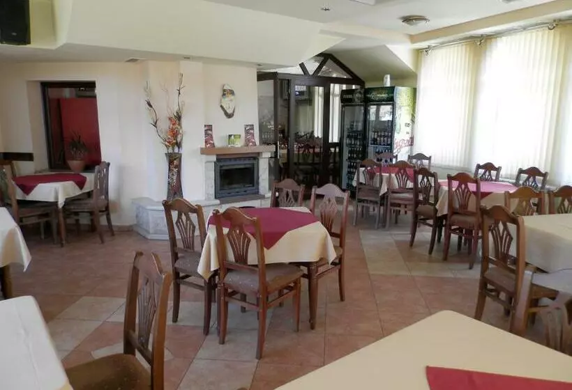 Family Hotel Daisy