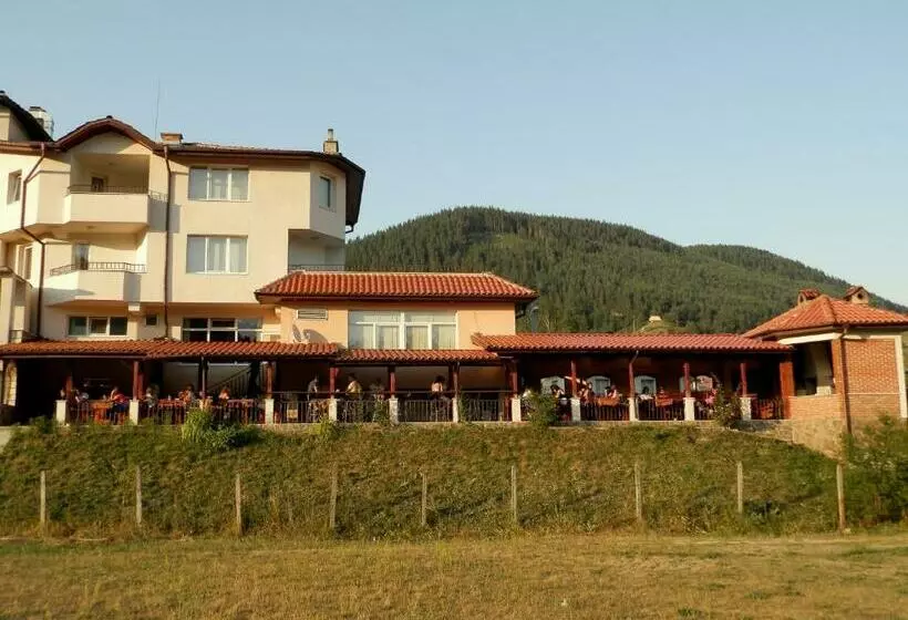 Family Hotel Daisy