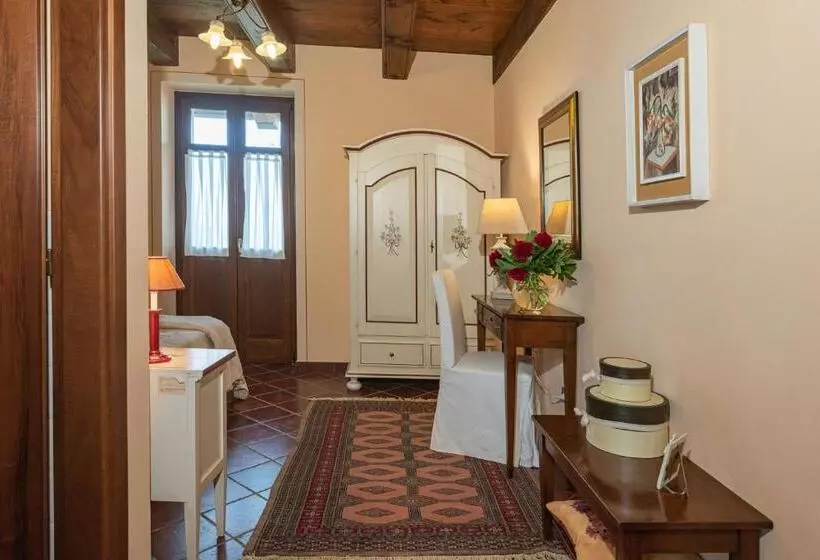 ホテル Agriturismo Sarmore