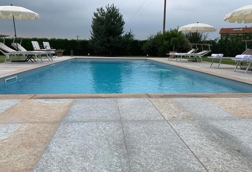 Отель Agriturismo Sarmore