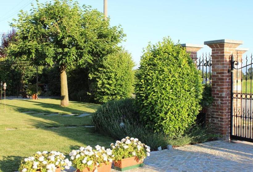 Отель Agriturismo Sarmore