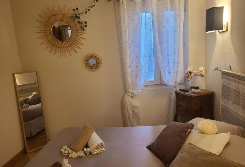 בית מלון כפרי Auberge De L Helvie Chez Coco & Ricou