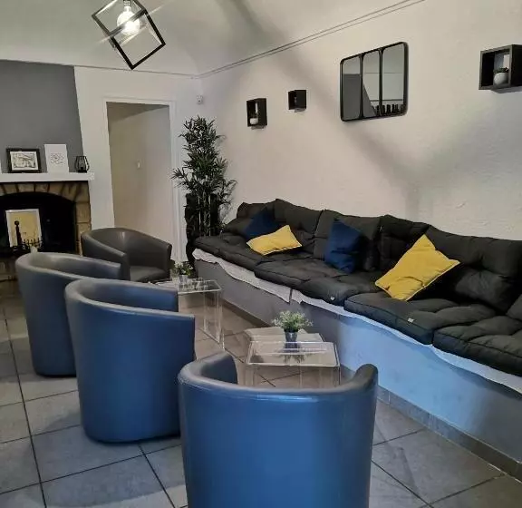 ホテル Auberge De L Helvie Chez Coco & Ricou