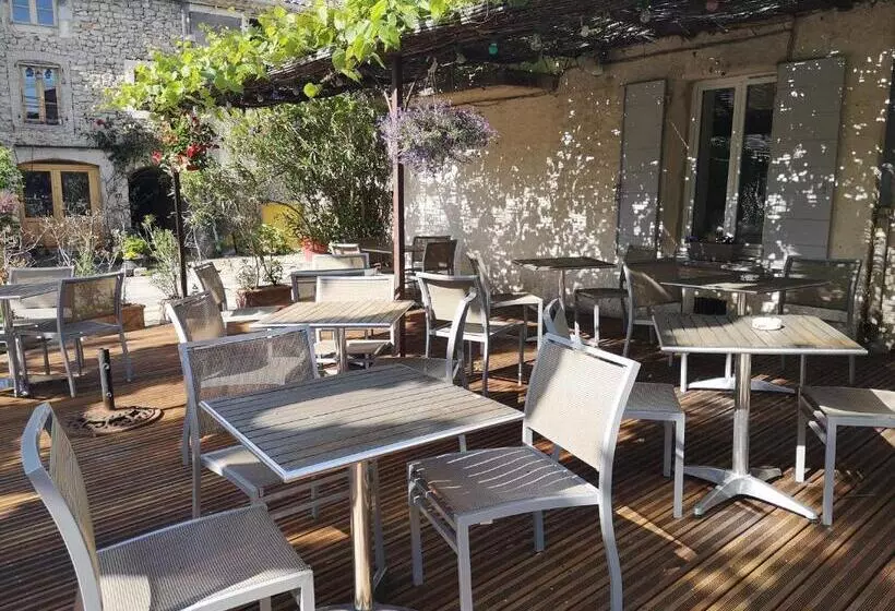 ホテル Auberge De L Helvie Chez Coco & Ricou