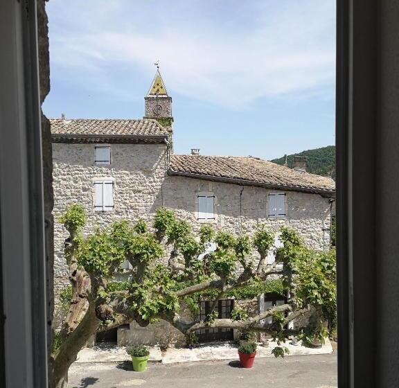 בית מלון כפרי Auberge De L Helvie Chez Coco & Ricou