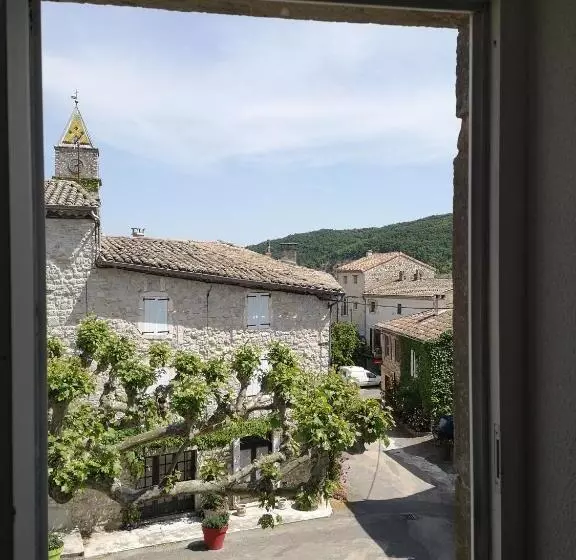 ホテル Auberge De L Helvie Chez Coco & Ricou