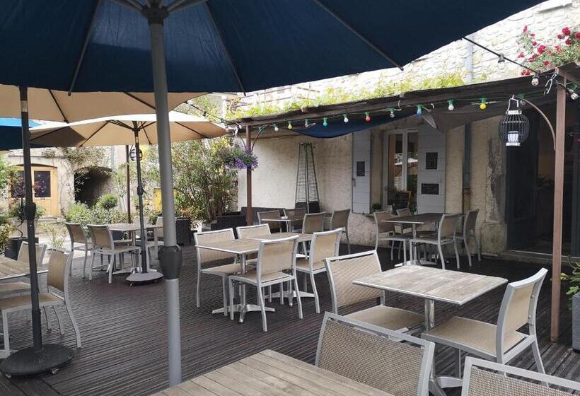 בית מלון כפרי Auberge De L Helvie Chez Coco & Ricou