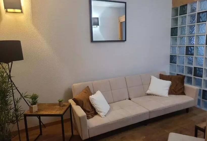 ホテル Auberge De L Helvie Chez Coco & Ricou