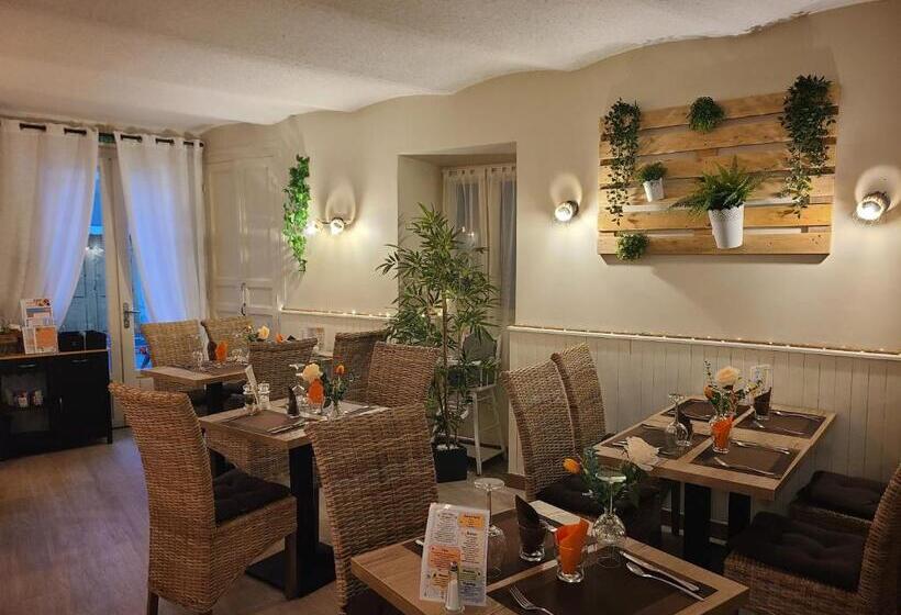 בית מלון כפרי Auberge De L Helvie Chez Coco & Ricou