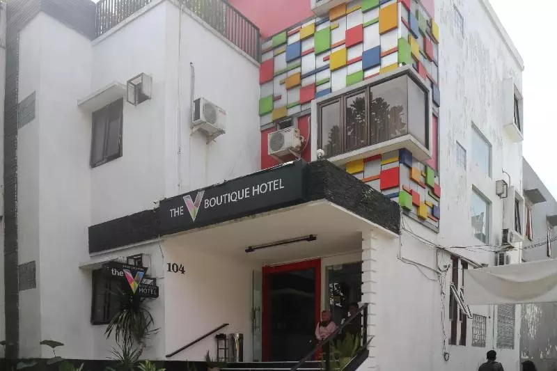 Hotelli Reddoorz Near Alun Alun Bandung 3