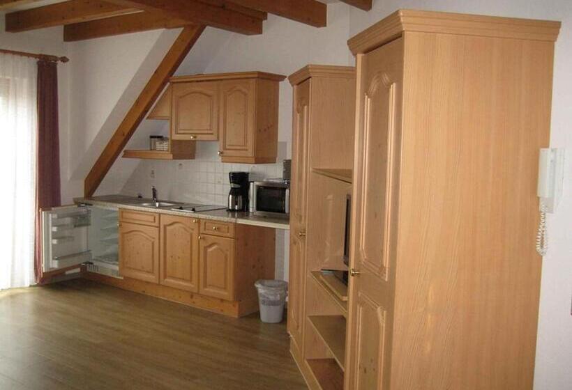 膳宿费 Garni Zur Linde