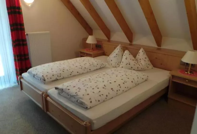 Majatalo Garni Zur Linde