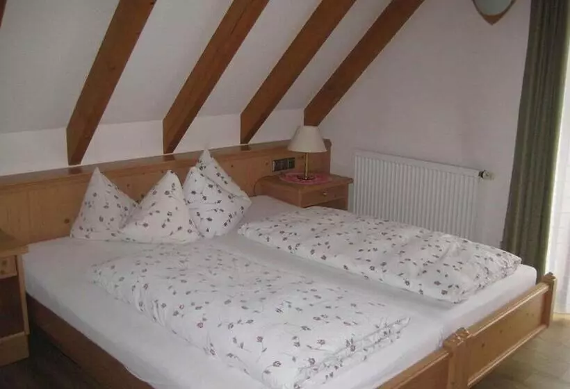 Majatalo Garni Zur Linde