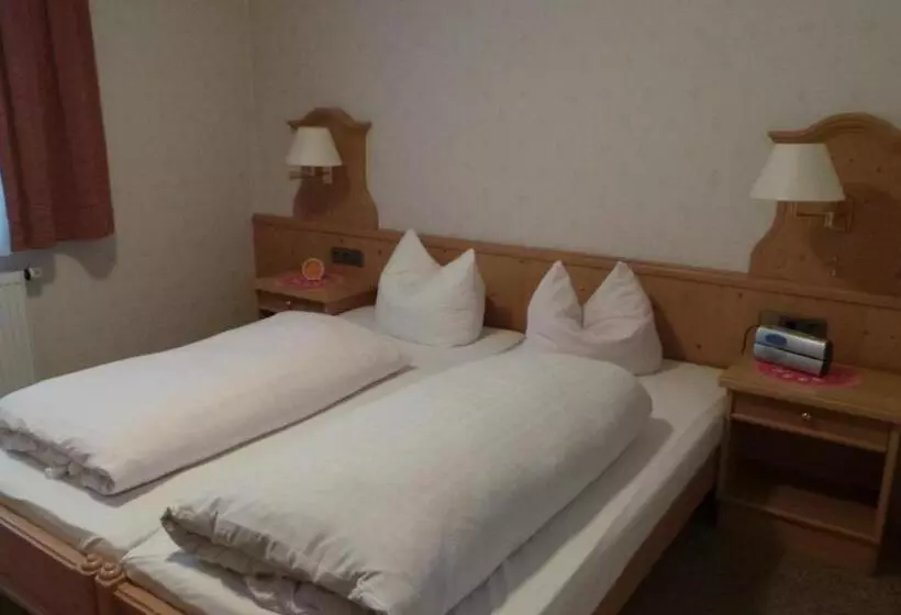 Majatalo Garni Zur Linde