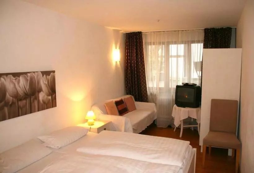 Majatalo Gasthaus Sonne