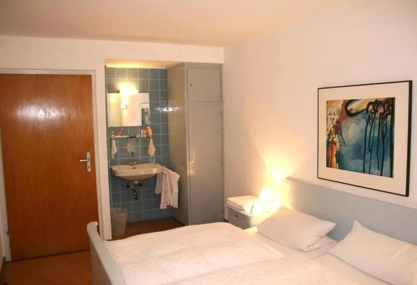 Majatalo Gasthaus Sonne