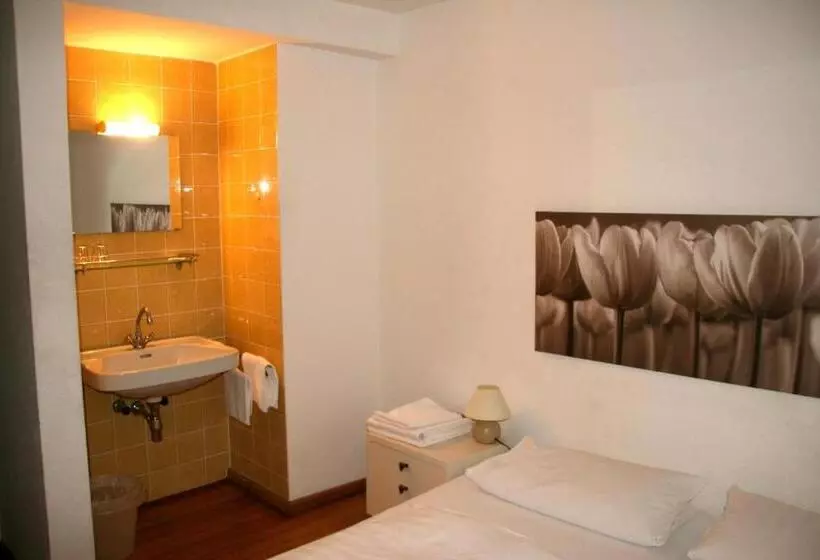 Majatalo Gasthaus Sonne