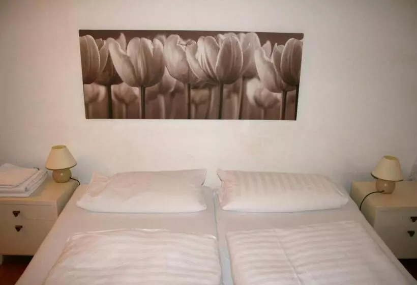 Majatalo Gasthaus Sonne