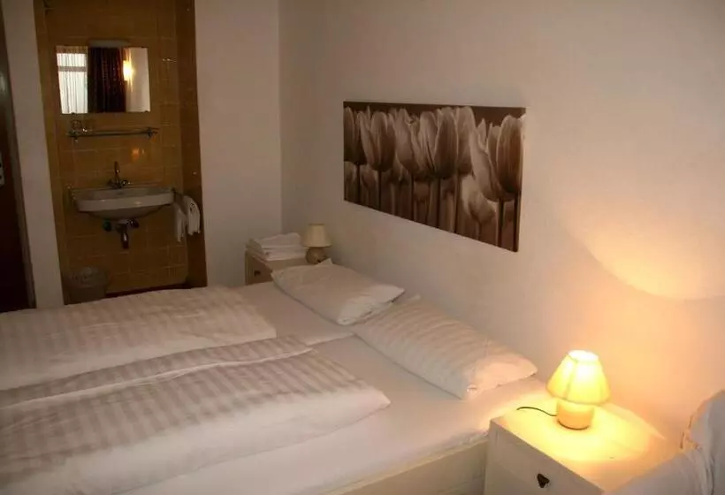 Majatalo Gasthaus Sonne