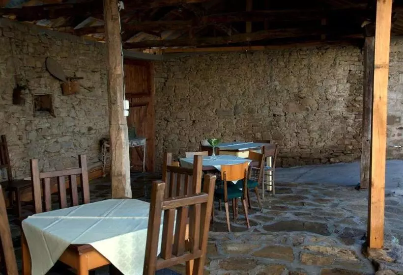 پانسیون Vedra Guest House