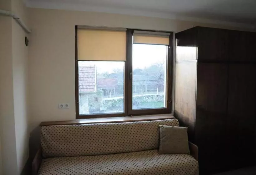 پانسیون Vedra Guest House