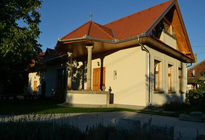 펜션 Turján Vendégház