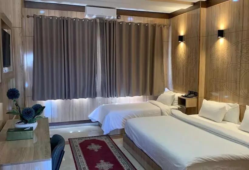 هتل Oasis Palace