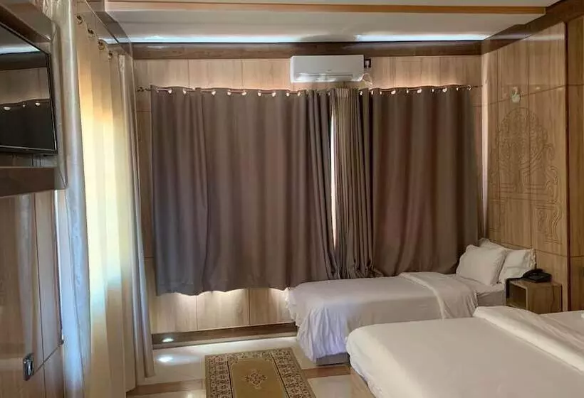 هتل Oasis Palace