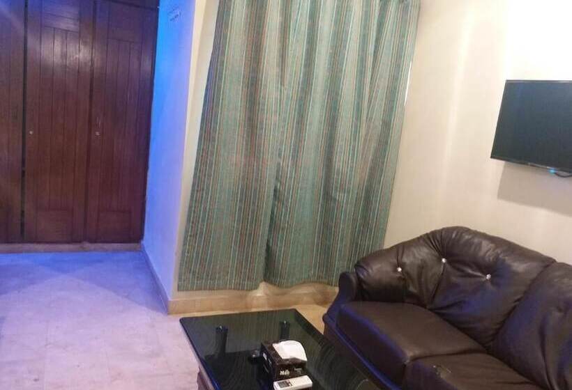 پانسیون Elegant Guest House Karachi