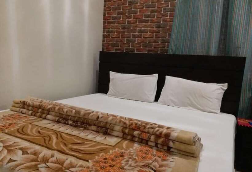 پانسیون Elegant Guest House Karachi