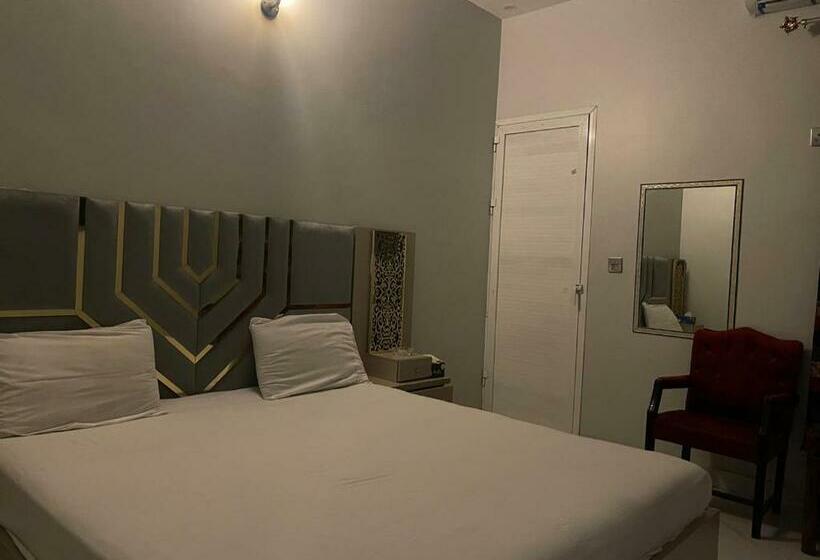 پانسیون Elegant Guest House Karachi