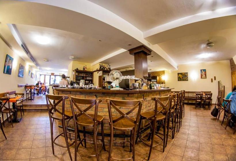 Majatalo Penzion Černej Pták