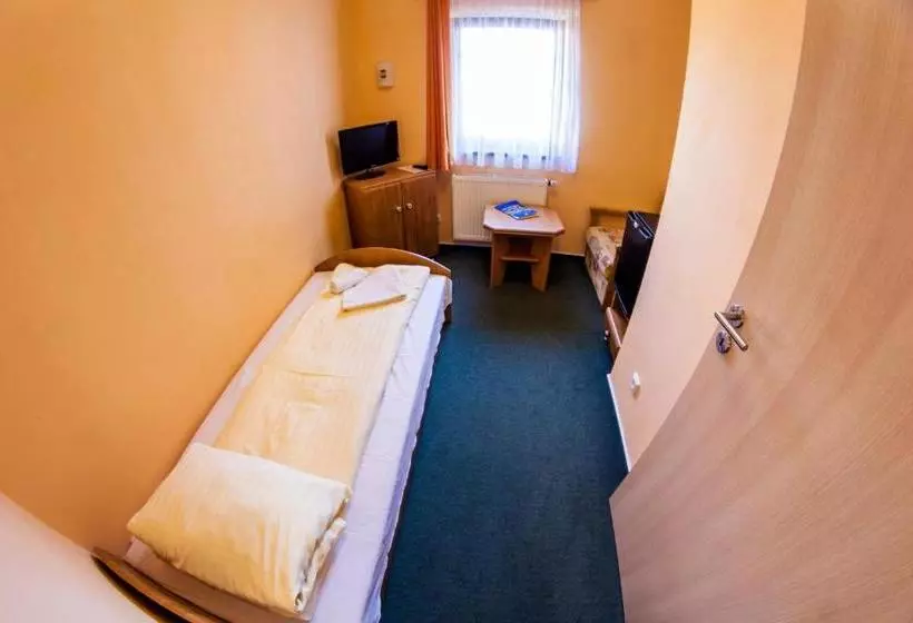 Majatalo Penzion Černej Pták