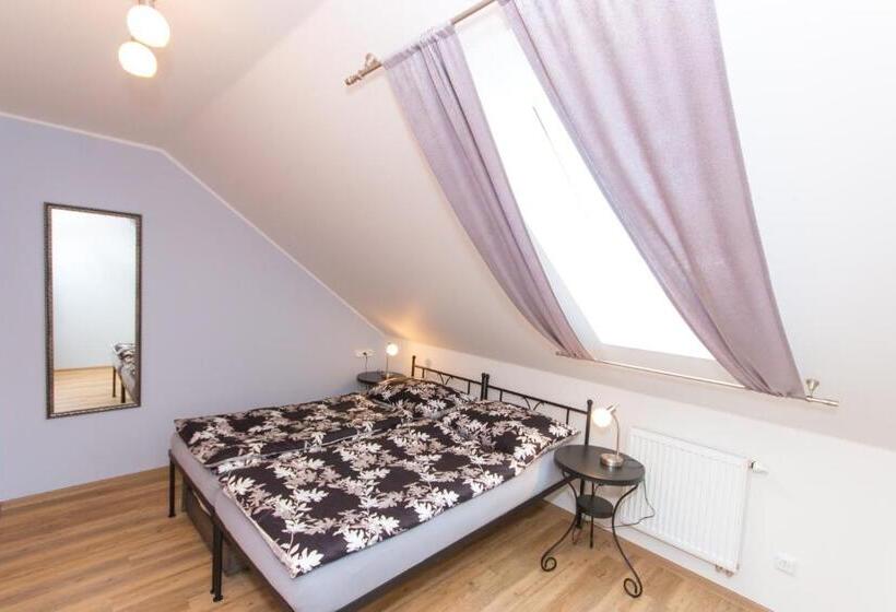 膳宿费 Penzion U Pešků