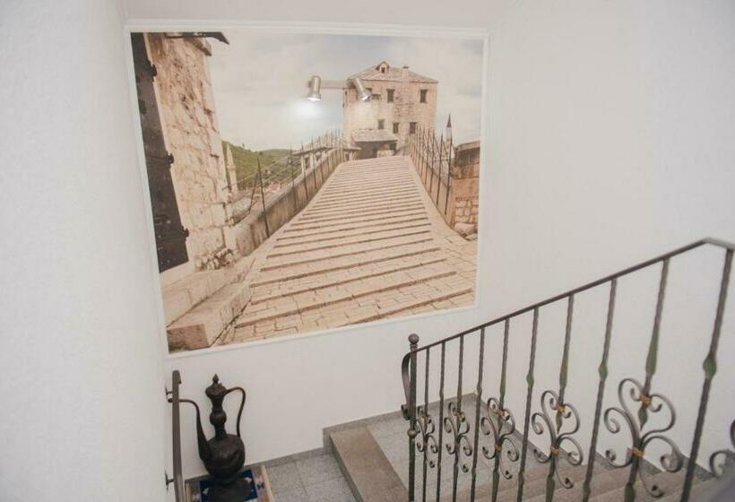 تختخواب و صبحانه Villa Lejla