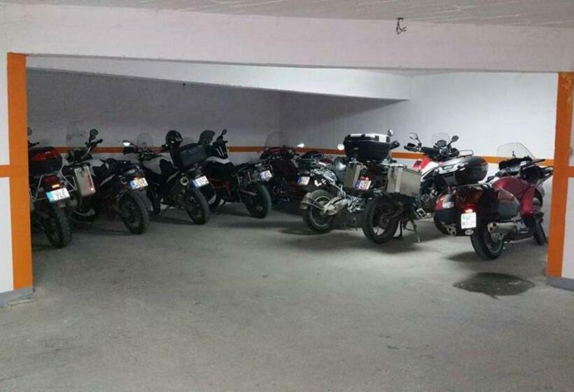 تختخواب و صبحانه Villa Lejla