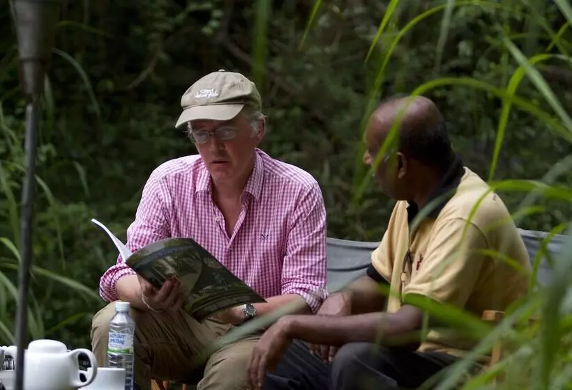 ホテル Explorer By Eco Team  Dambana