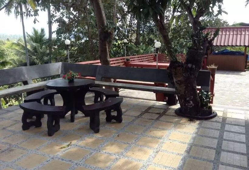 ホテル Mitkhoonyoum