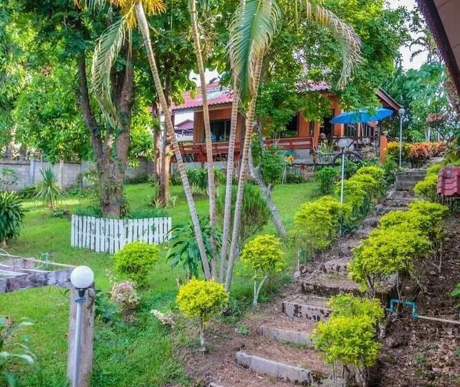 ホテル Mitkhoonyoum