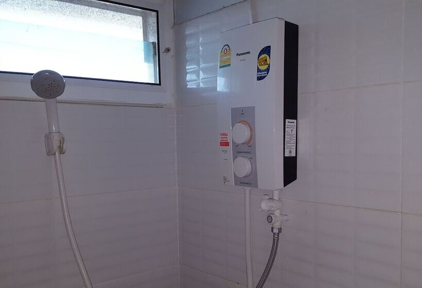 בית מלון כפרי Rongkhem City