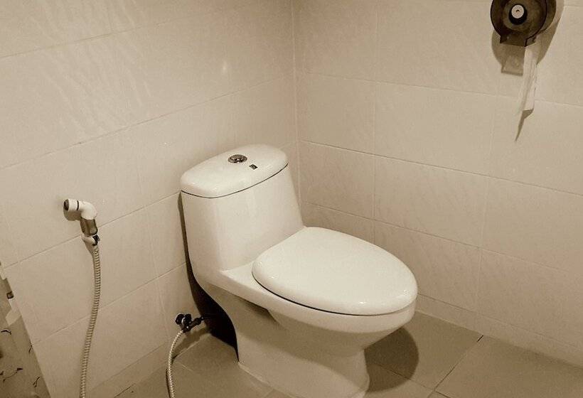 בית מלון כפרי Rongkhem City