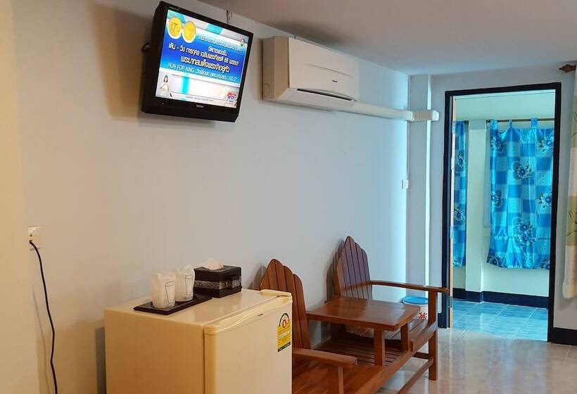 בית מלון כפרי Rongkhem City