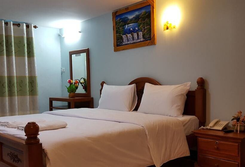 בית מלון כפרי Rongkhem City