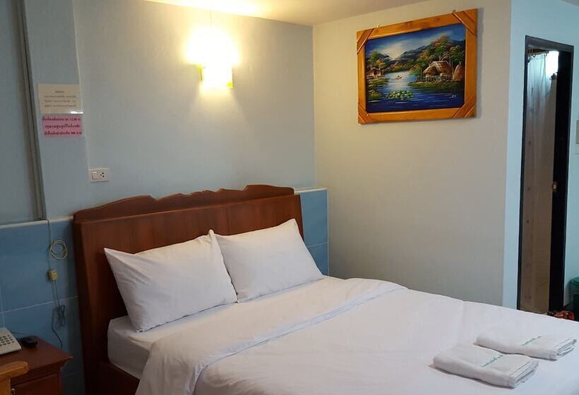 בית מלון כפרי Rongkhem City