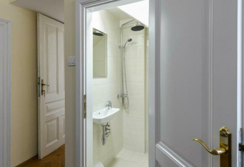 پانسیون La Vecchia Casa