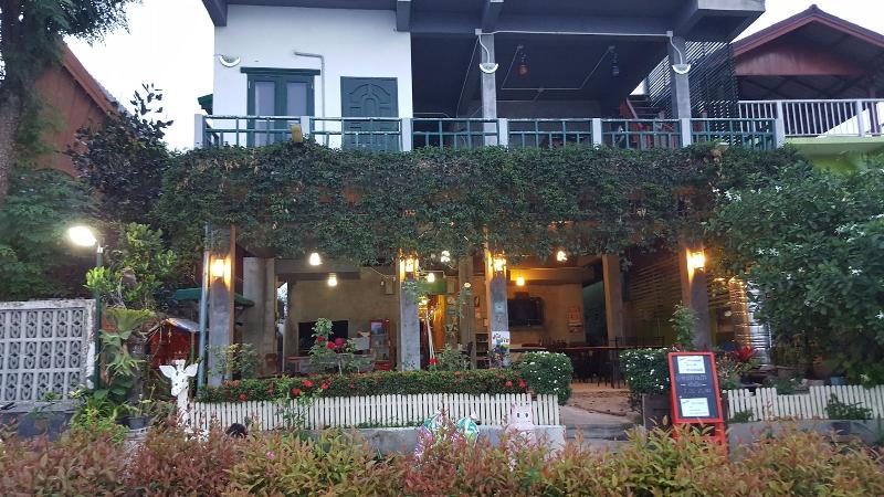 פנסיון Tonkong Guesthouse & Restaurant