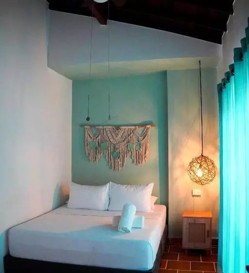 Traveler Hostel