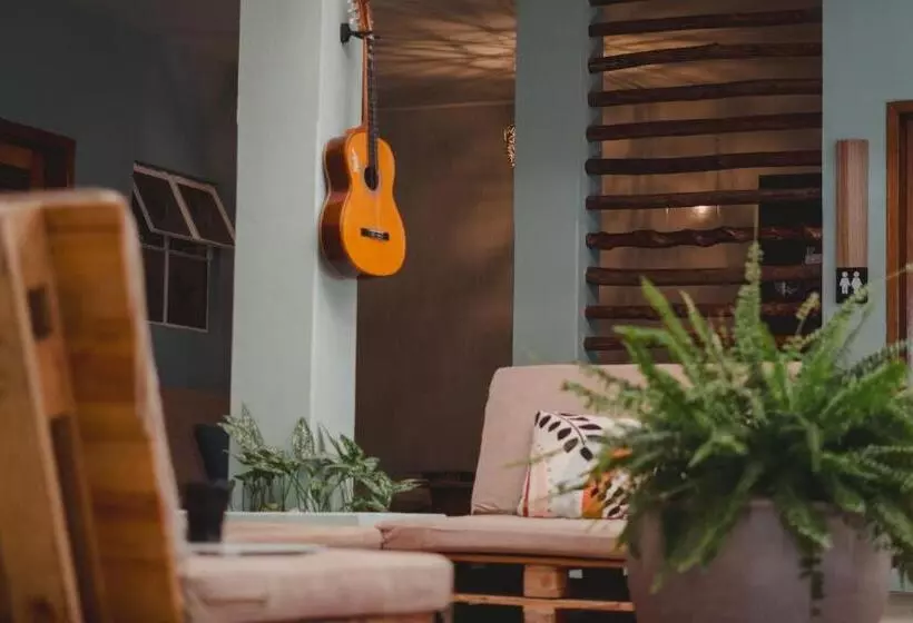 Traveler Hostel